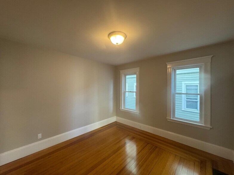 Building Photo - 15 Belmont Sq