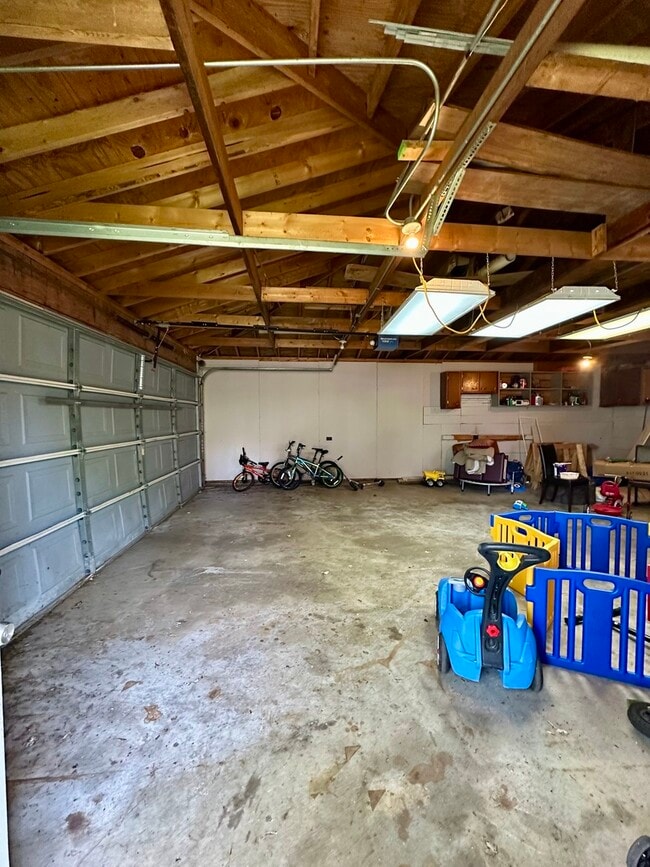 Building Photo - 3607 Kirchoff Rd