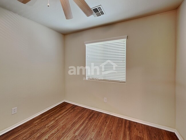 Building Photo - 15031 N 142nd Ln