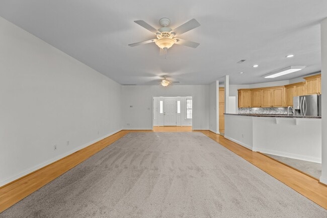 Building Photo - 2300 Greenwing Ct
