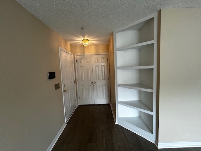 Building Photo - 5012 Lawndale Dr
