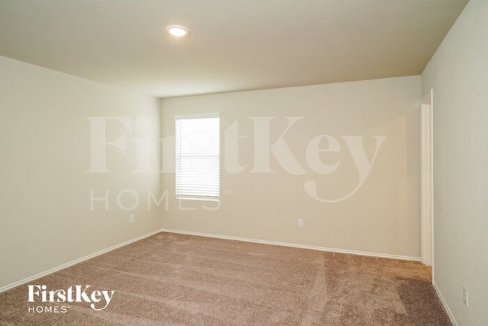 Building Photo - 9806 Littleton Grist