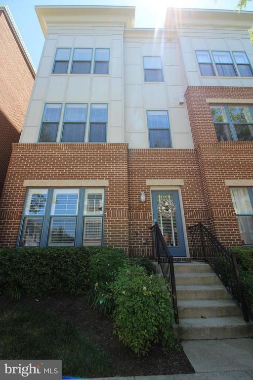Building Photo - 4155 Rush St