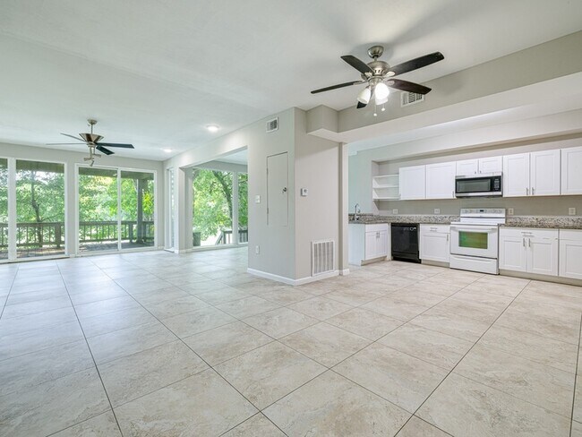 Building Photo - 12658 Briar Patch Dr