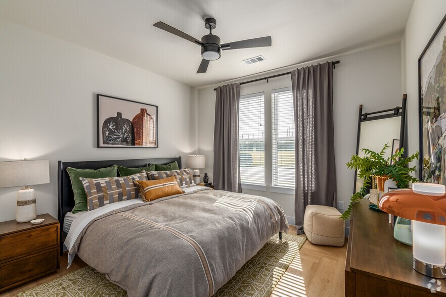 1BR, 1BA - 741SF - Bedroom - The Brentwood