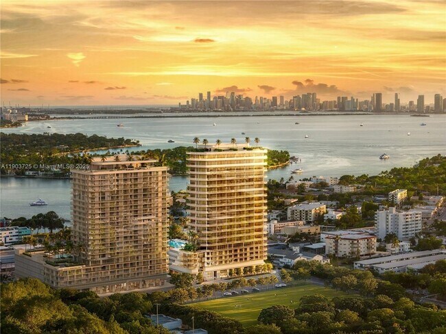 Building Photo - 1000 Brickell Plaza