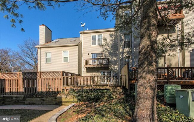 Building Photo - 7587 Chrisland Cove