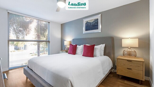 Building Photo - 151 7th St S