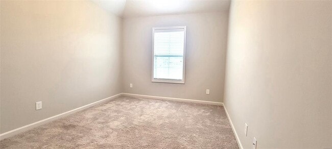 Building Photo - 844 Hedgefield Way