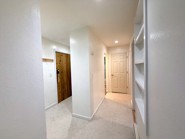 Building Photo - 9366 Fall River Rd