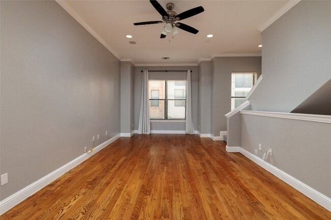 Building Photo - 724 Skyline Bluff Ct