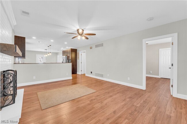 Building Photo - 1151 Bryce Ave