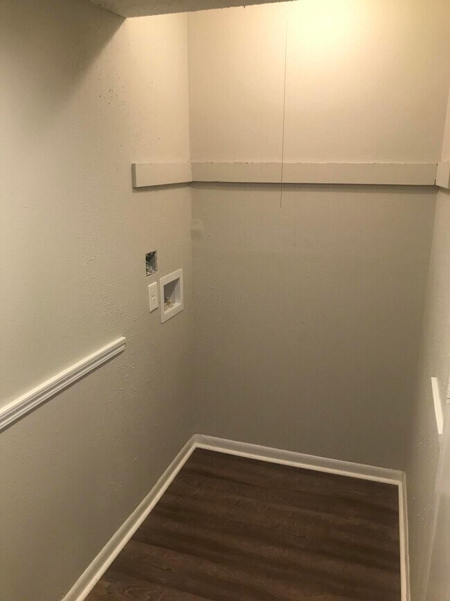 Building Photo - 1475 Cliff Ct