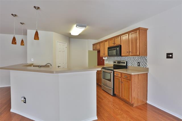 Building Photo - 809 Robbin Cir