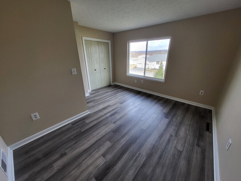 Second Bedroom - 6955 New Oxford Rd