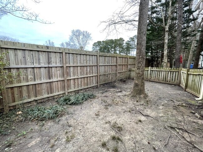 Building Photo - 1017 Bren Arbor Ct