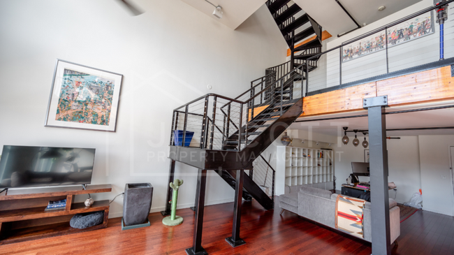 Building Photo - Luxury Downtown Phoenix Loft with Breathta...