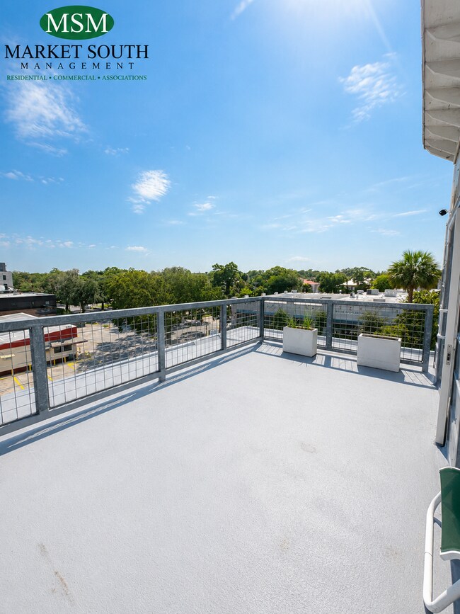 Building Photo - ROOFTOP IN STARLAND?  HERE IT IS! AVAILABLE NOW!
