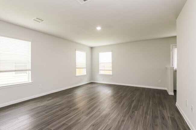 Building Photo - 2447 Gibbs Bend Ct