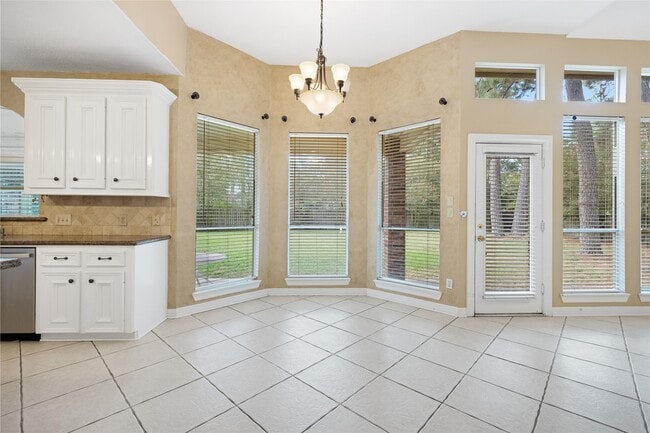 Building Photo - 13135 Finch Brook Dr