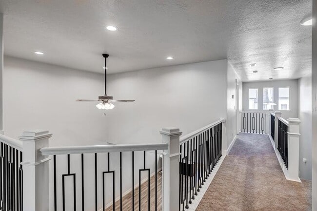 Building Photo - 2032 4010 W