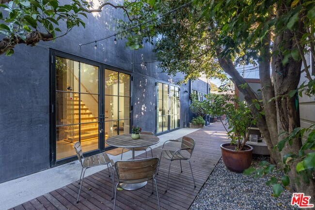 Building Photo - 746 Marco Pl