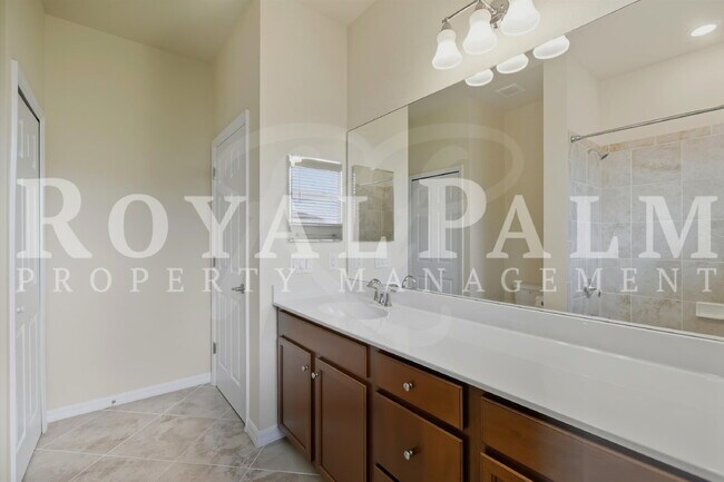 Building Photo - 8895 Via Isola Court