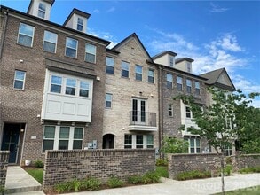 Building Photo - 1220 Madison Towns Ln