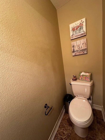 Building Photo - 5615 Ashford Ridge Ln