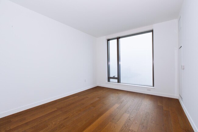 Building Photo - 99 Hudson St