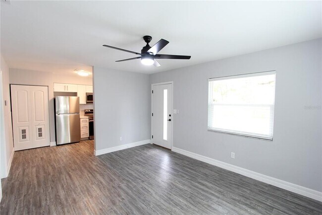 Building Photo - 5120 24th Ave S