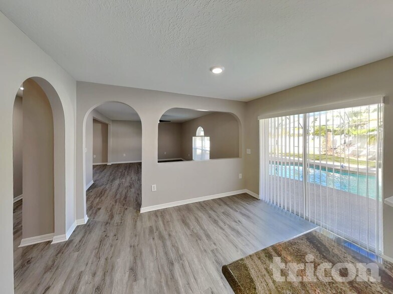 Building Photo - 2280 Kingscrest Cir