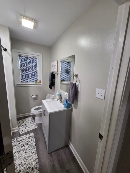 Building Photo - 1716 Fayetteville Hwy