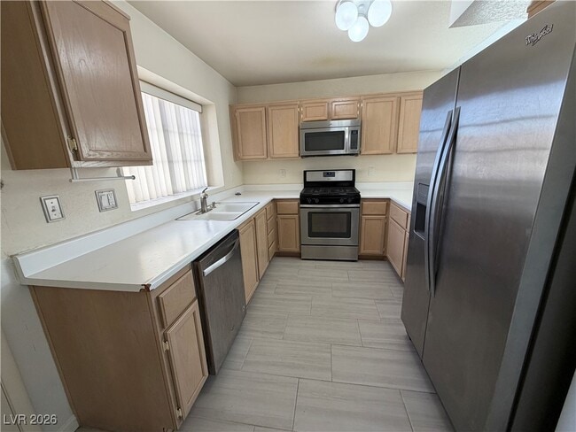 Building Photo - 2335 Bowstring Dr