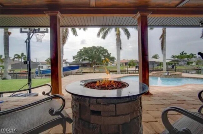 Building Photo - 5241 SW 2nd Pl