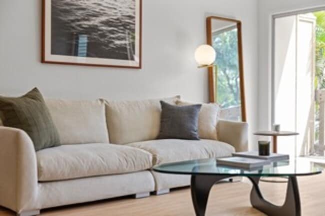 Building Photo - Windward Estates #M102