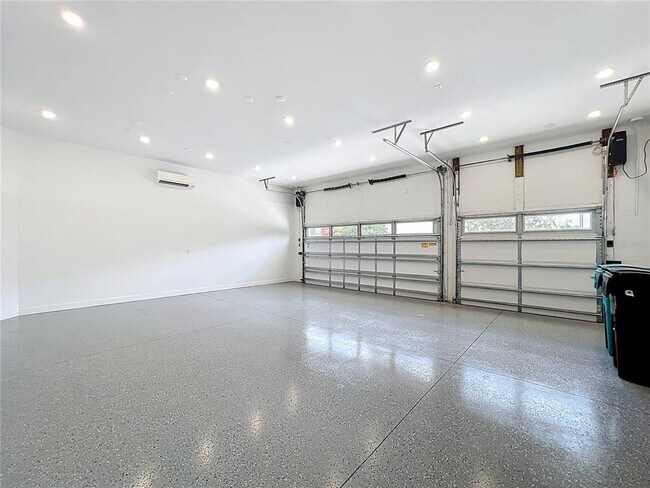 Building Photo - 13450 Gabor Ave