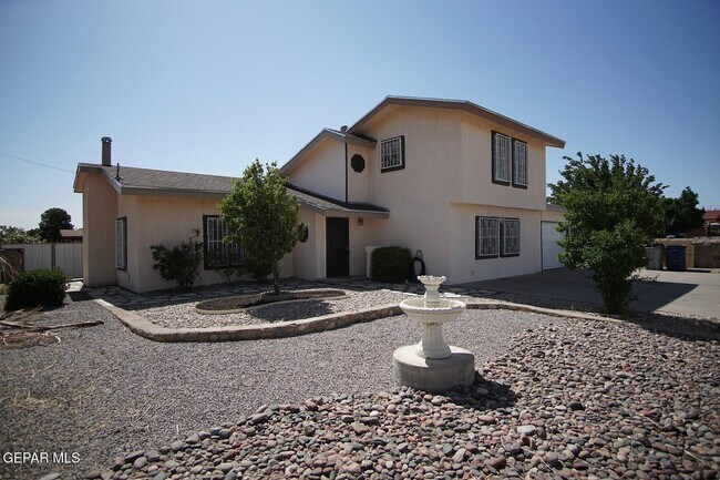 Building Photo - 4924 Winthrop Dr