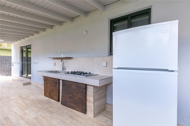 Building Photo - 3612 SW 15th St