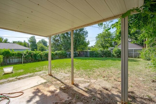 Building Photo - 2804 NW 46th St