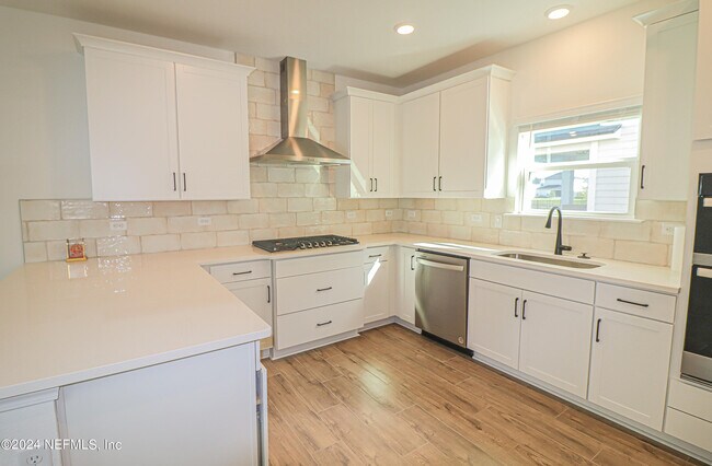 Building Photo - 483 Stargaze Ln
