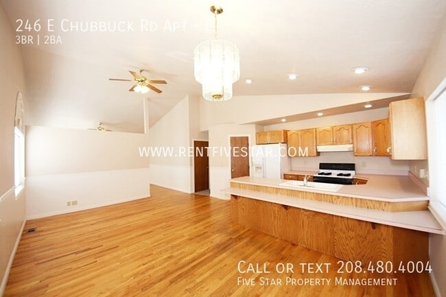 Building Photo - 246 E Chubbuck Rd