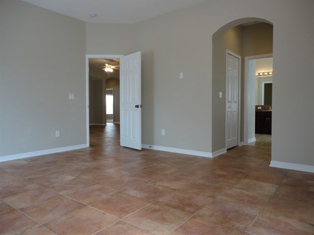 Building Photo - 432 York Dale Dr