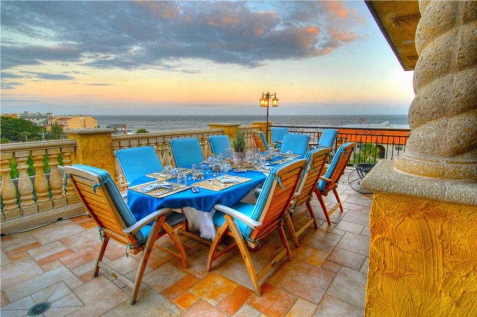 Building Photo - 935 Beach View Drive-SI ID1267834P