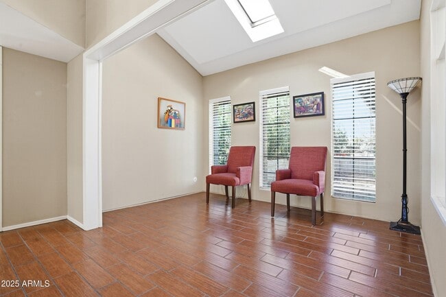 Building Photo - 5713 E Nisbet Rd