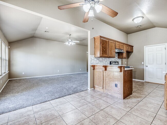 Building Photo - 1104 Westridge Dr