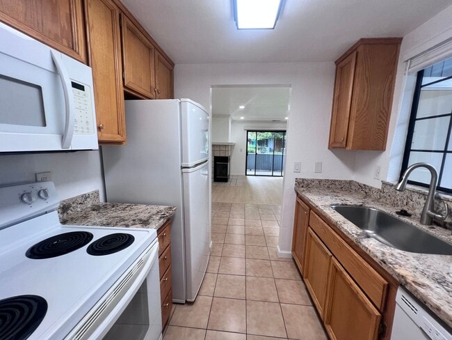 Building Photo - STUNNING 1BD/1BA TOWNHOUSE IN FREMONT CA!!!!