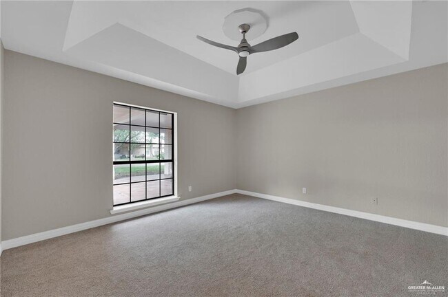 Building Photo - 9812 Las-Palmas Dr