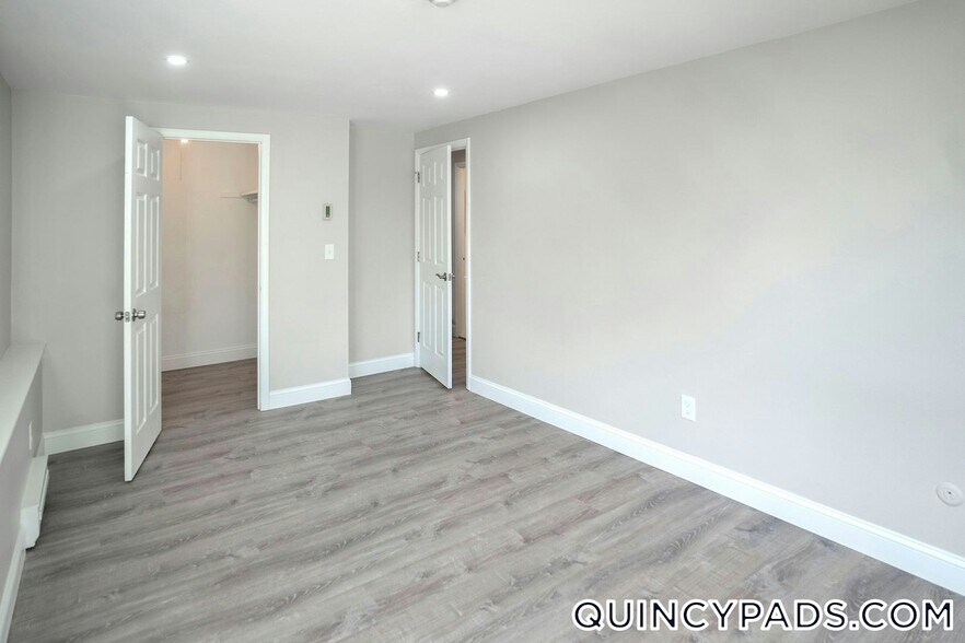 Building Photo - 71 Presidential Dr