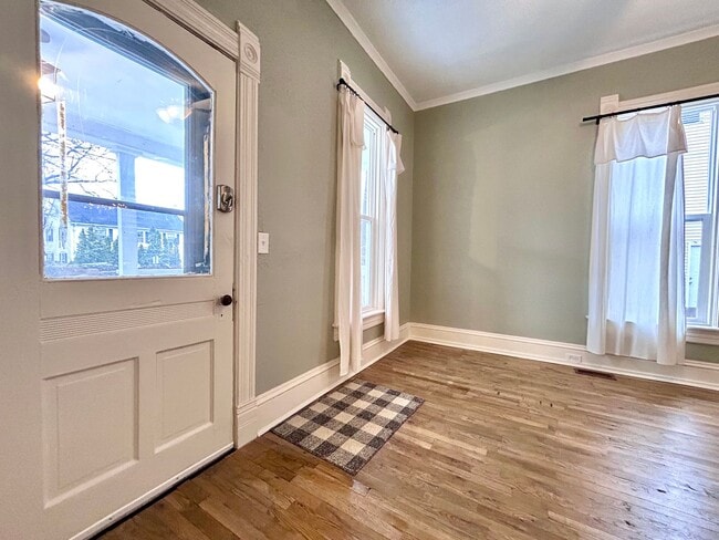 Building Photo - Three Bedroom Home in Muskegon